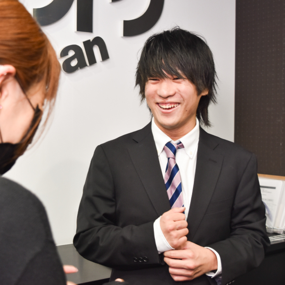 カラオケ 店 社員